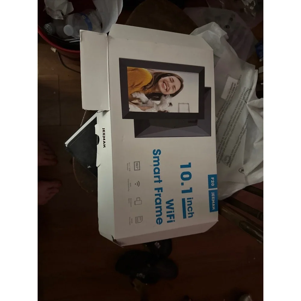 JEE MAK 10.1 Inch WiFi Smart Digital Photo‎ Frame HD Display Share Photos